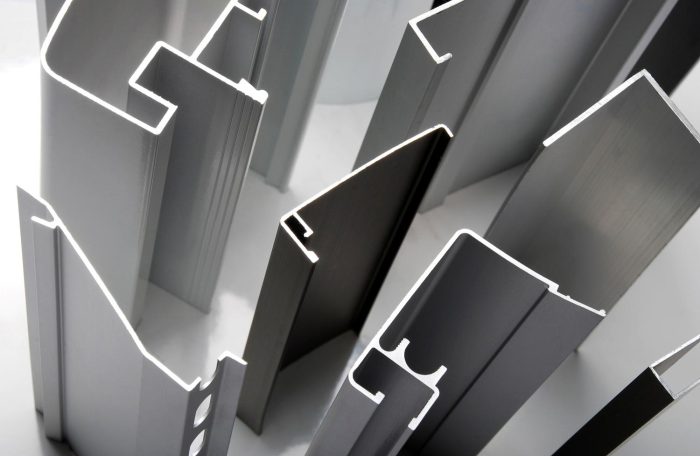 Linea di estrusione VBN per profili in materiali plastici bio e riciclati